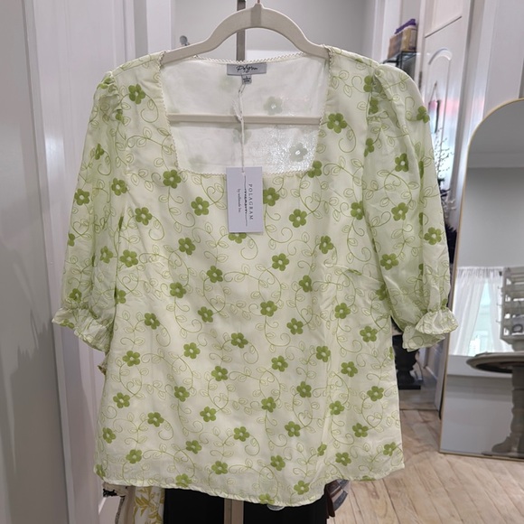 Floral Green Top by Polagram - Picture 1 of 3